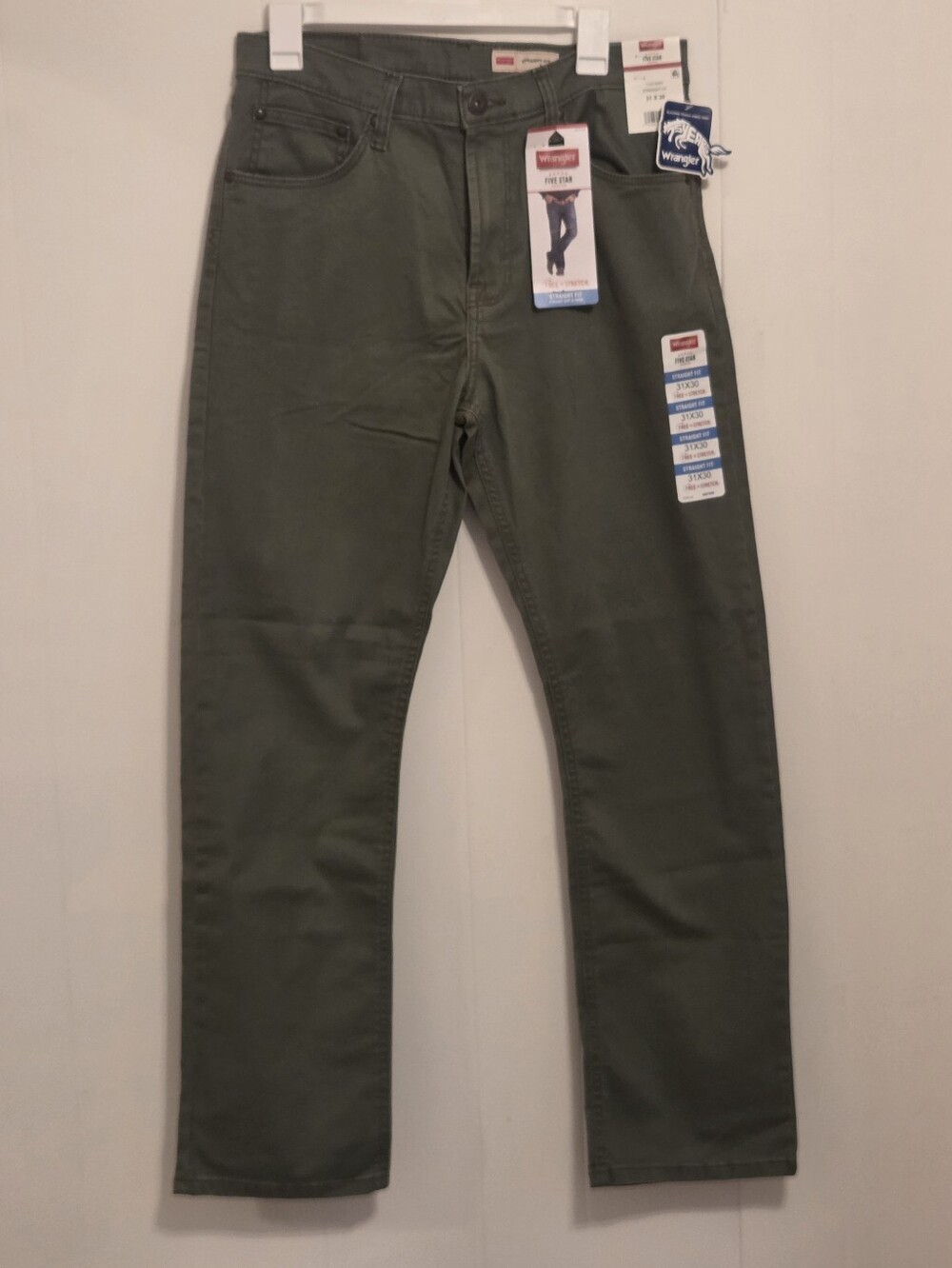 NWT Wrangler Men's Straight Fit Jeans - Olive 31 X 30